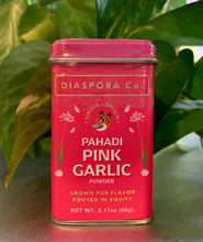 Cargar imagen en el visor de la galería, Diaspora Co. Pahadi Pink Garlic

